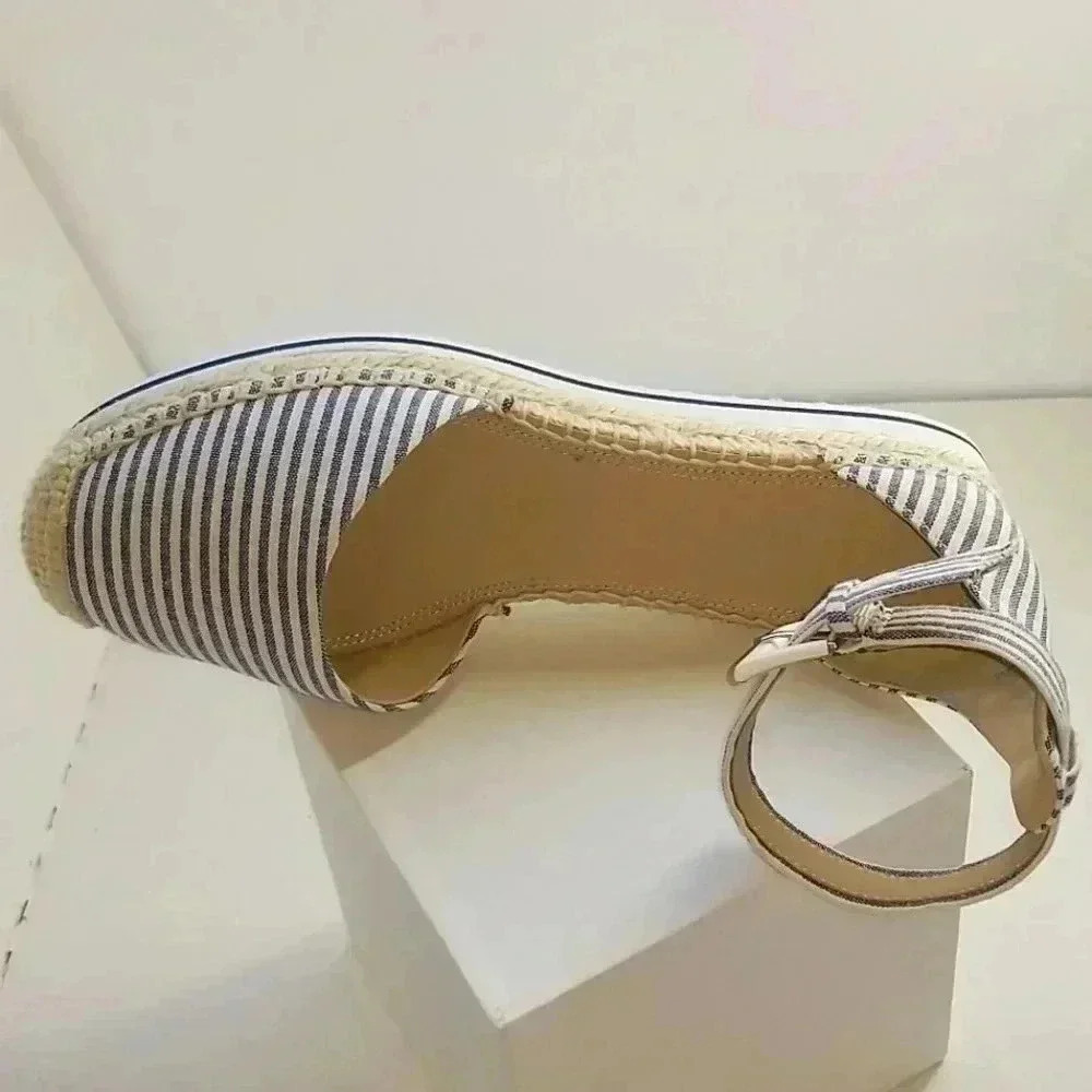 NORDSTROM SIGNATURE ROSI SANDALS - Picture 4 of 8